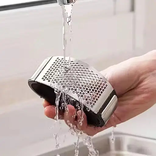 Stainless Steel Garlic Press Crusher Manual Kitchen Tool