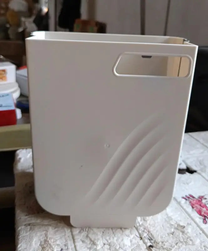Hanging Trash Can for Kitchen Cabinet Door