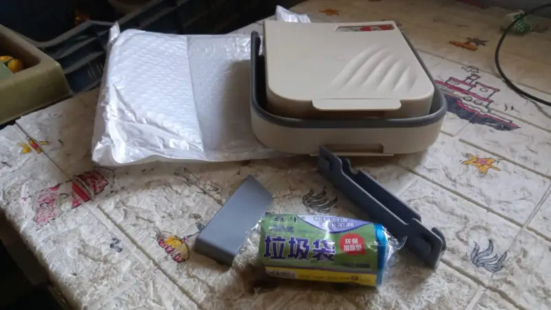 Hanging Trash Can for Kitchen Cabinet Door